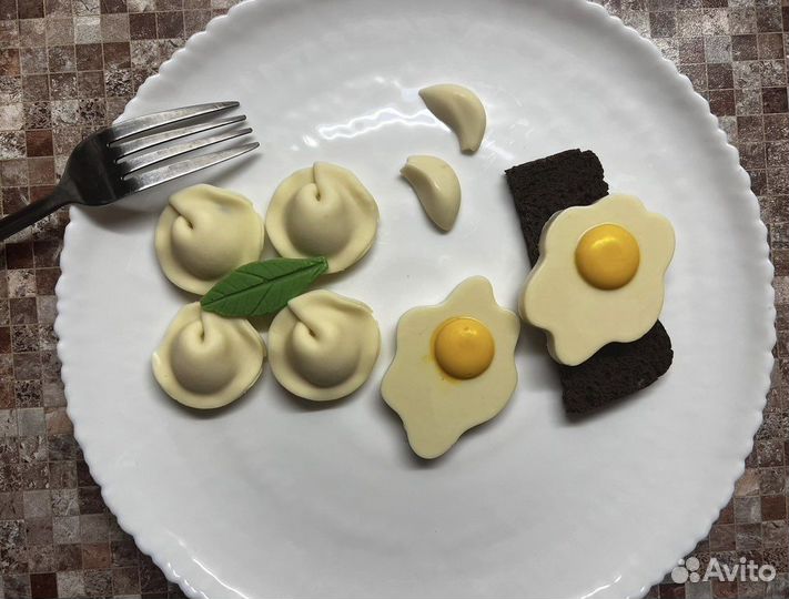 Пельмени из шоколада
