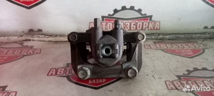 Суппорт тормозной задний левый Honda Cr-V RM4 K24A