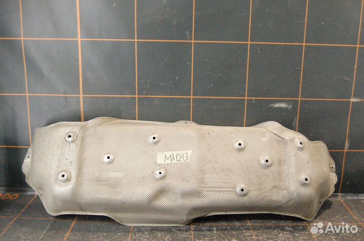 Mercedes-Benz GLC X253 - Экран теплозащитный