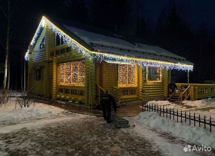 Украшение домов гирляндами, подсветка дома лентой