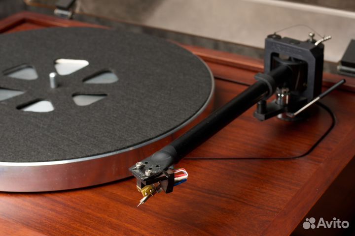 Виниловый проигрыватель Roksan Xerxes