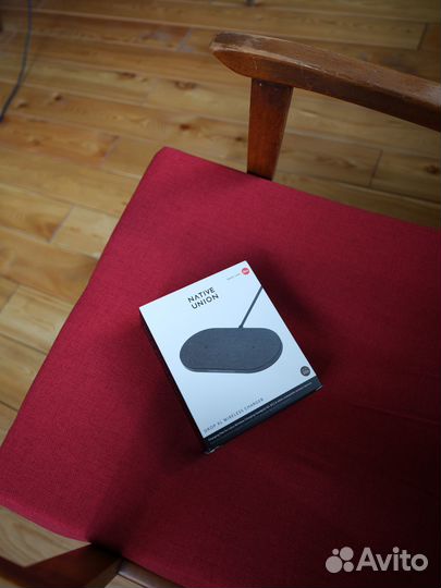 Leica Native Union Drop XL Wireless Charger