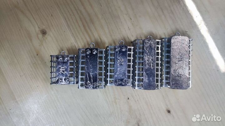 Кормушка металическая фидерная с дном