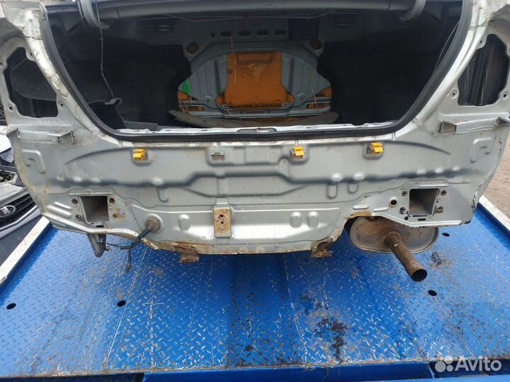 Задняя часть Nissan Almera Classic