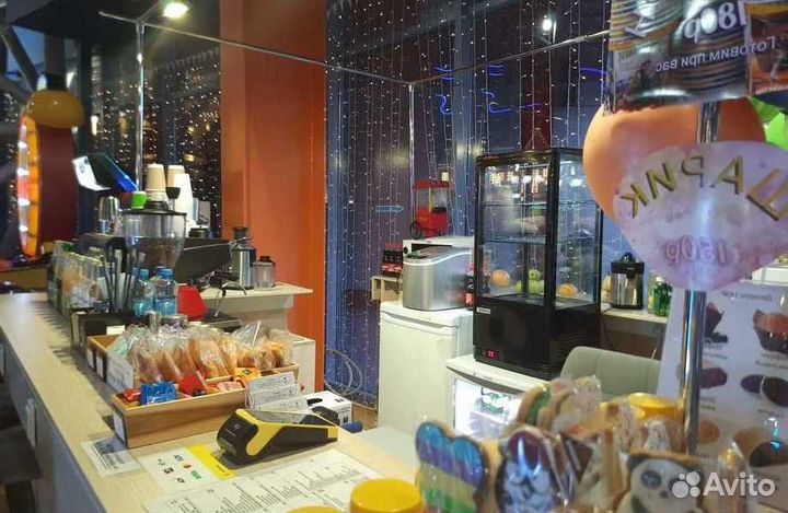 Кофейня, рядом с аттракционами, 1 мин от метро