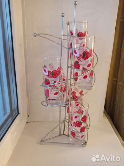 Спиральная хромированная подставка для стаканов