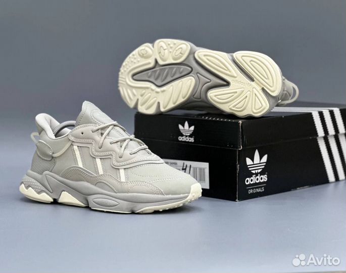 Кроссовки Adidas ozweego