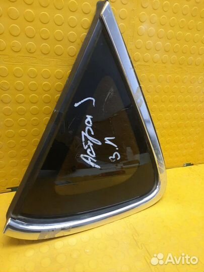 Стекло боковое заднее левое Opel Astra J P10