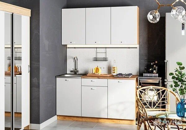 Кухонный гарнитур готовый