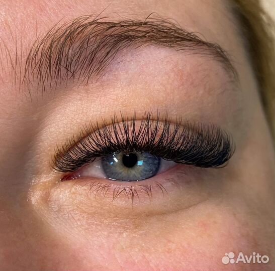 Наращивание ресниц в реклайнере