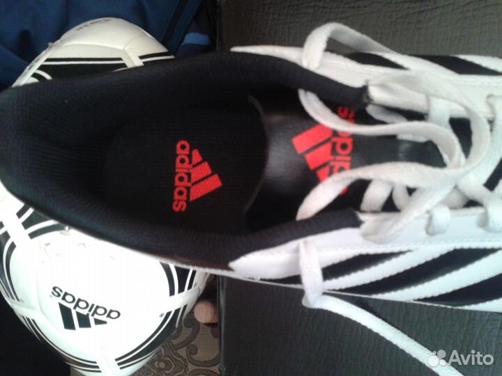Бутсы-шиповки для игры в футбол р.45 adidas