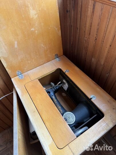 Швейная машинка СССР рабочая