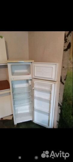 Холодильник бу Саратов узкий