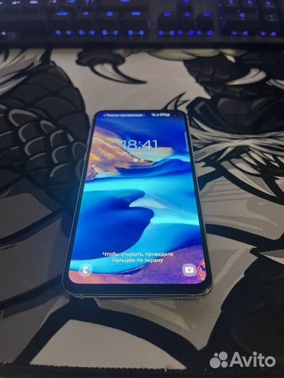 Samsung Galaxy S10e, 6/128 ГБ