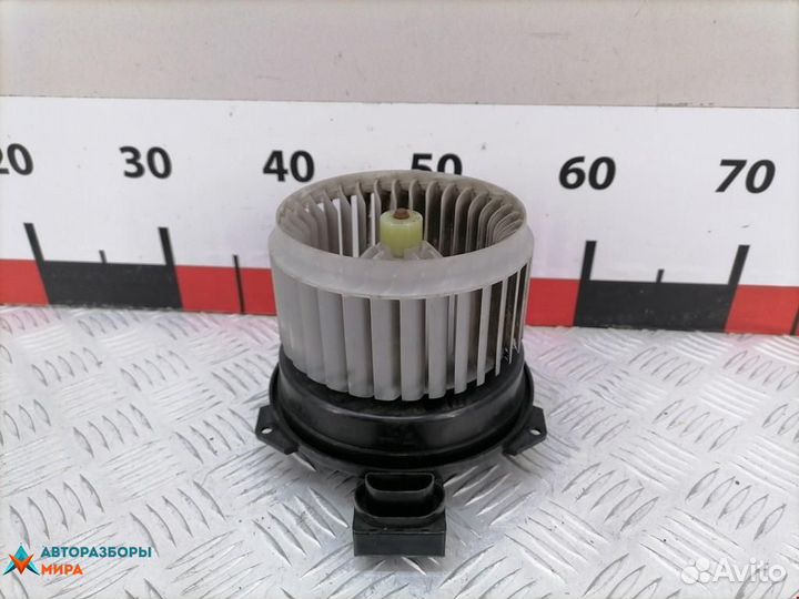 Моторчик печки Daihatsu Sirion 2 2007 88550-97202