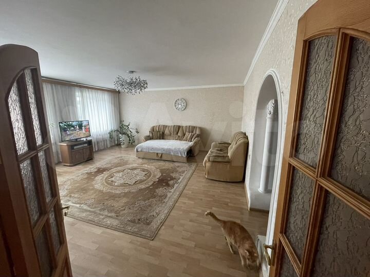 3-к. квартира, 93 м², 3/5 эт.