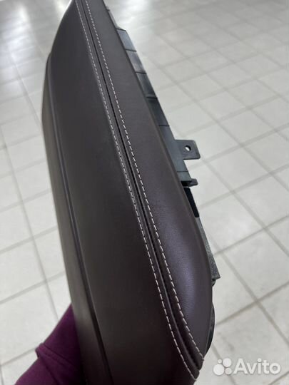 Подлокотник BMW G30