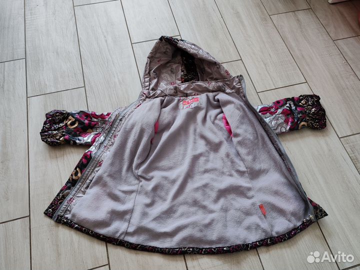 Продам куртку детскую