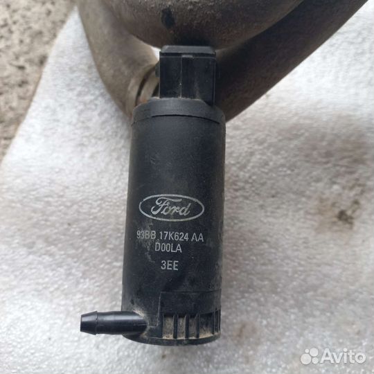 Моторчик омывателя лобового стекла Ford focus 1