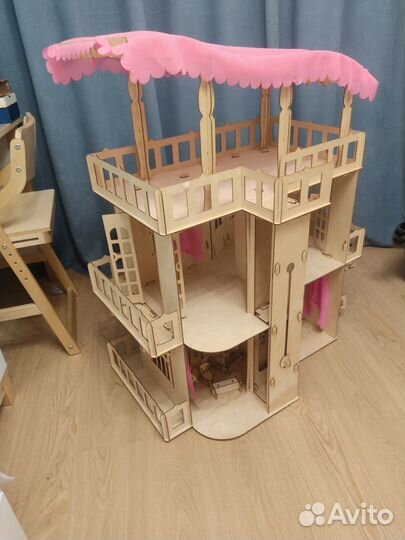 Домик кукольный