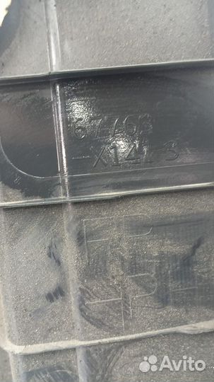 Обшивка двери передней правой Toyota Camry XV70