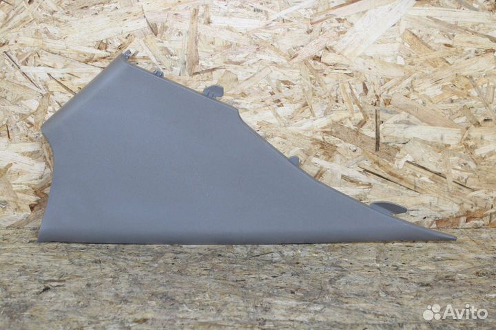 Накладка стойки задней левой Kia Rio 3