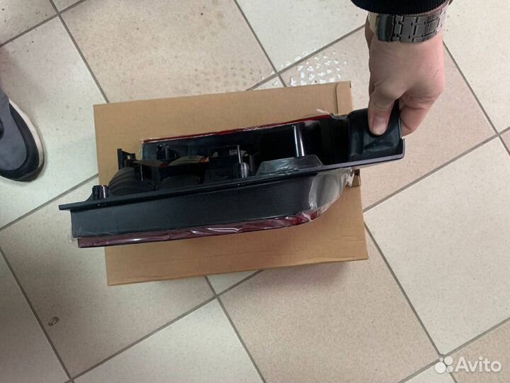 Фонарь задний правый VW transporter T5