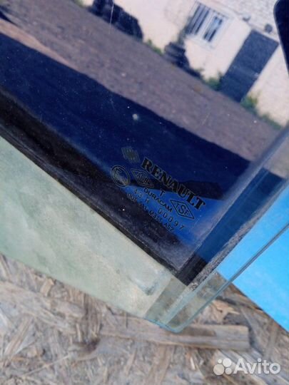 Стекло двери заднее левое Renault Симбол седан 1.4