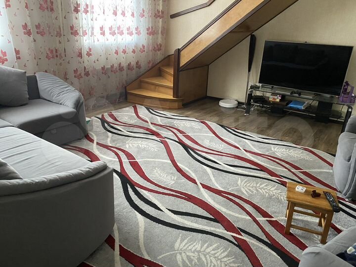 Коттедж 186 м² на участке 6,7 сот.