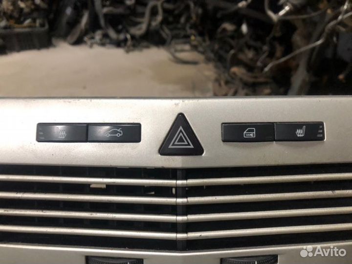 Блок кнопок Opel Astra H