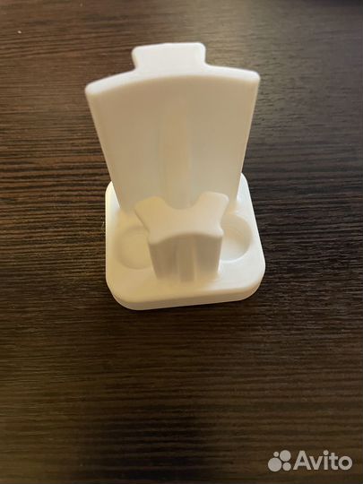 Настенное крепление для наушников