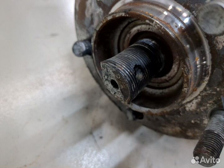 Ступица (кулак, цапфа) левая передняя Nissan Murano