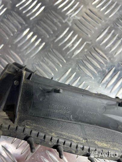 Уголок жабо левый Honda Accord CP2 K24Z2 2.4 бенз