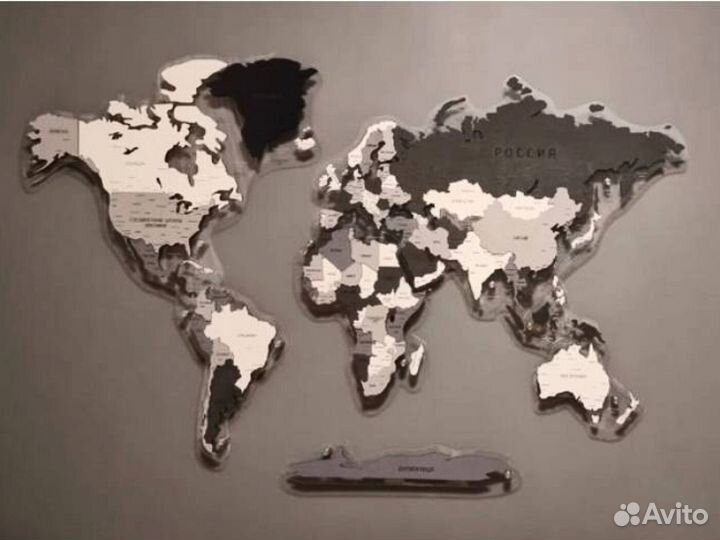 Деревянная карта мира на стену