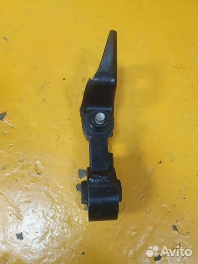 Опора двигателя двс АКПП cvt 1.3 1nrfe 1nr-fe toyo