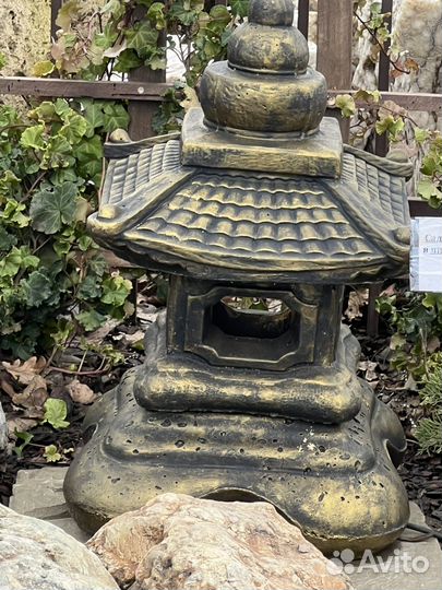 Японский садовый фонарь