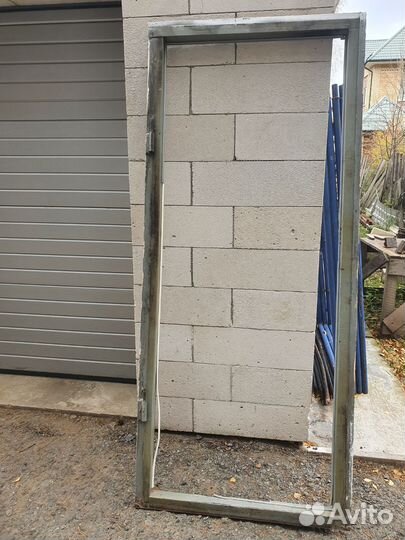 Металлическая дверь бу