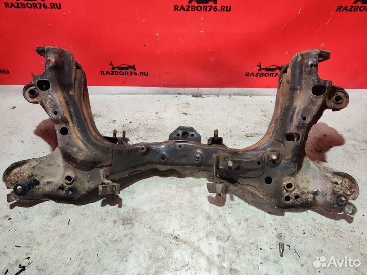 Подрамник передний Mazda 323 BA