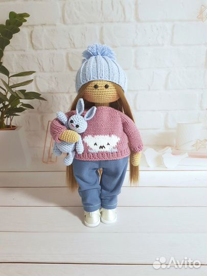 Кукла вязаная
