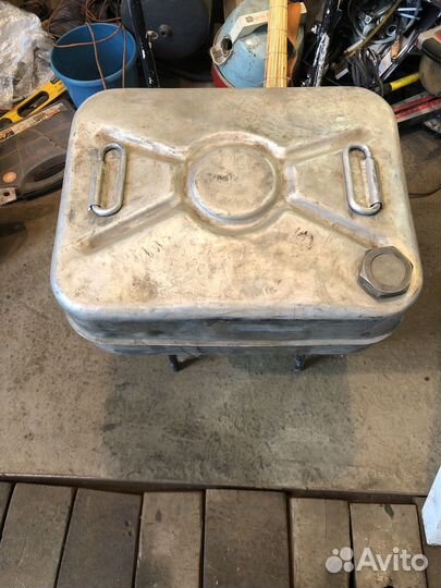 Алюминиевый бак