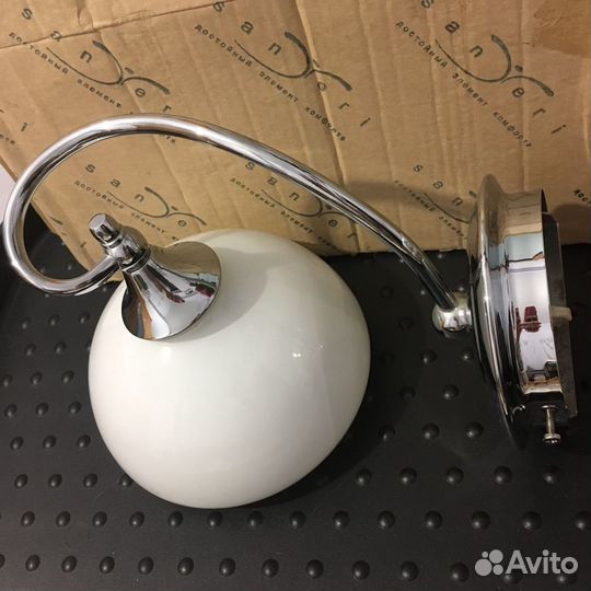 Светильник настенный