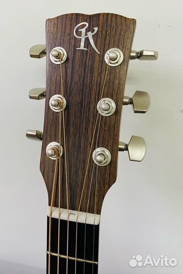 Гитара акустическая новая Kremona M10C массив кедр