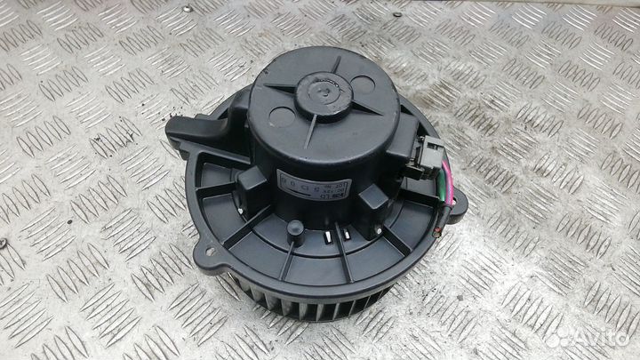 Моторчик печки Kia Cerato 2005