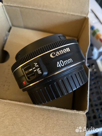 Объектив Canon EF 40mm f2,8 STM
