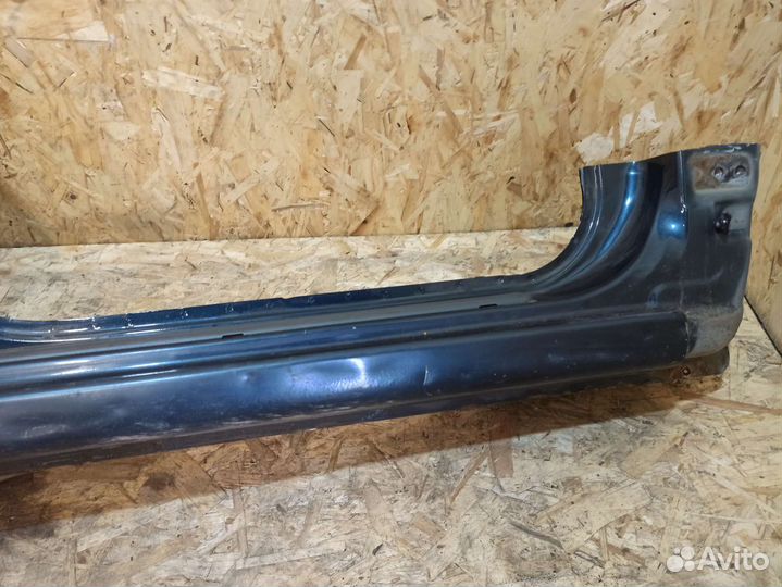 Порог правый со стойкой Nissan Almera Classic