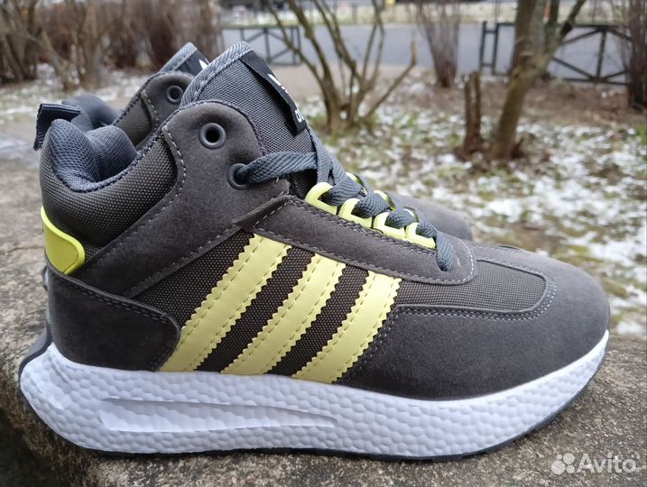 Кроссовки женские зимние Adidas