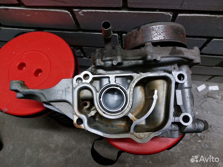 Насос водяной помпа Honda Accord 8 K24Z3