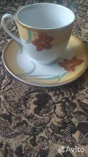 Чайные чашки с блюдцами