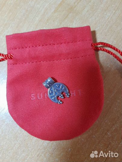 Серебряные серьги и подвеска