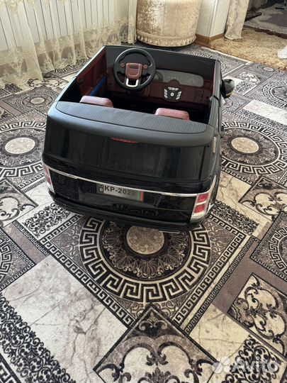 Детская машина электромобиль с пультом